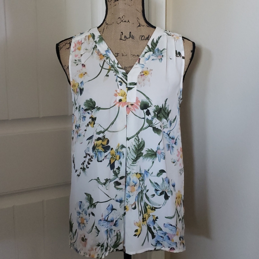 Violet & Claire Sleevless Top